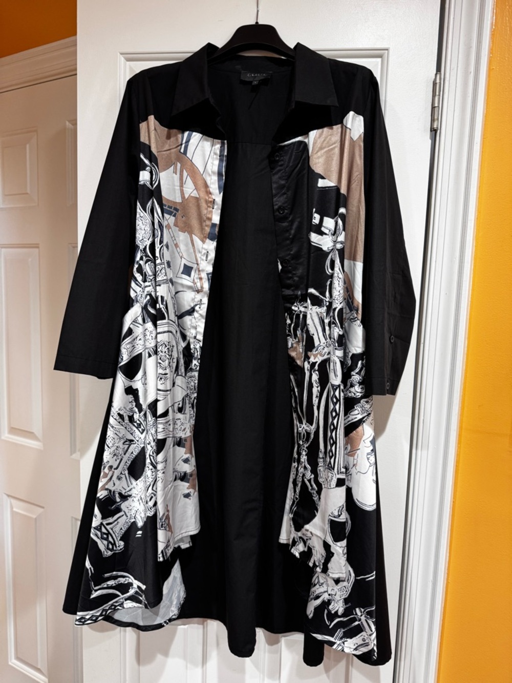 Women's Black & Beige/white Printed Gracia shirt dress